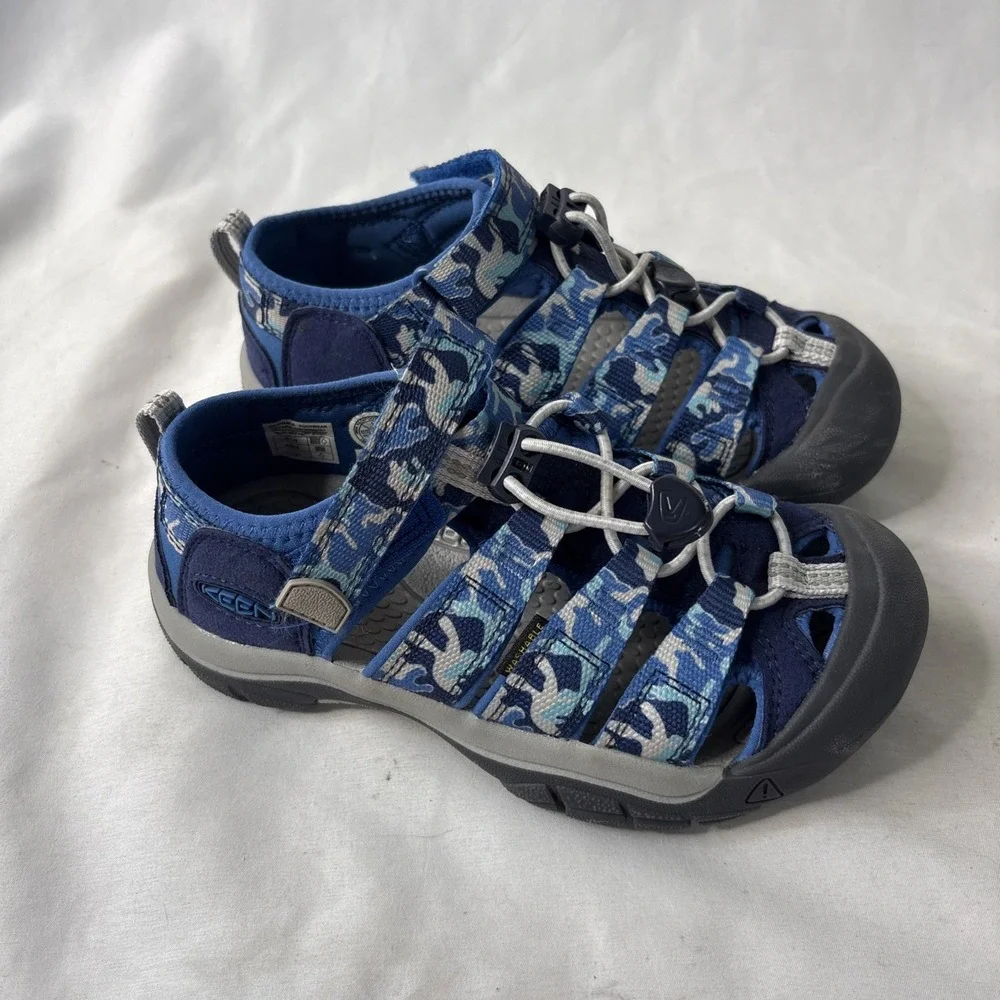 KEEN Newport H2 Waterproof Sandals Blue Camo Size 1 Gorpcore Bungee Hiking